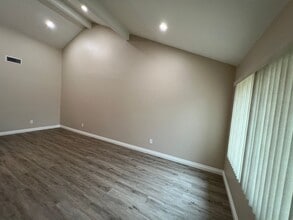 4211 Village 4 in Camarillo, CA - Building Photo - Building Photo