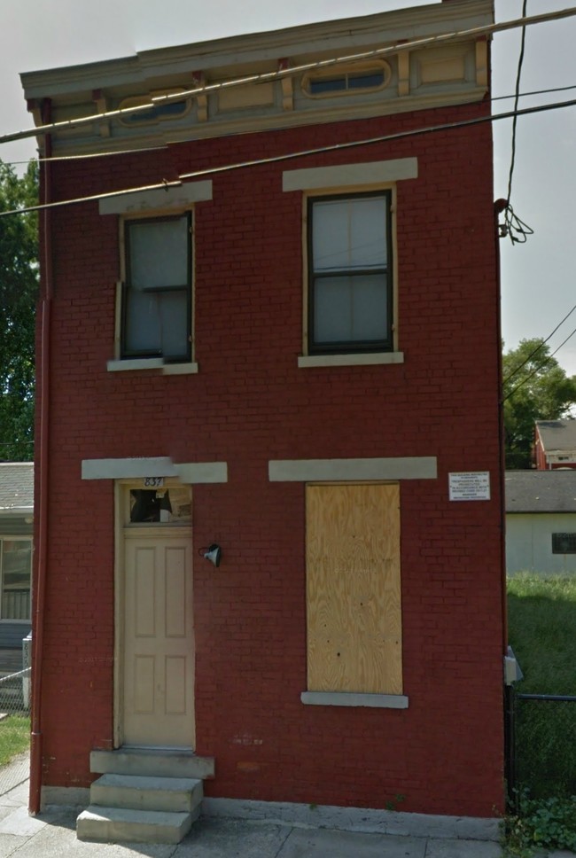 837 York St in Cincinnati, OH - Building Photo - Building Photo