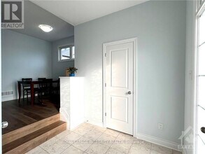 156 Westover Cres in Ottawa, ON - Building Photo - Building Photo