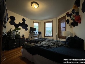45 Litchfield St, Unit 2 in Boston, MA - Foto de edificio - Building Photo