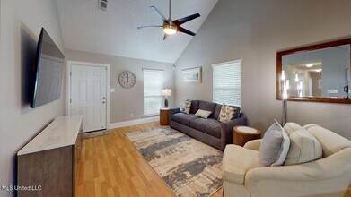 2529 Marshall Rd in Biloxi, MS - Building Photo - Building Photo