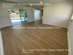 2246 Mill Terrace in Sarasota, FL - Foto de edificio - Building Photo