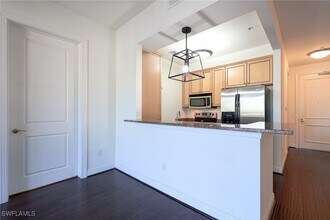 8011 Via Monte Carlo Way in Estero, FL - Foto de edificio - Building Photo