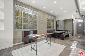 710 Orlando Ave in Los Angeles, CA - Building Photo - Building Photo