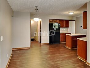 1866 Pinnacle Club Dr in Grove City, OH - Building Photo - Building Photo