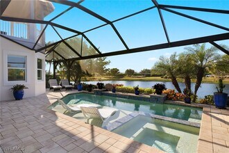 4926 Andros Dr in Naples, FL - Building Photo - Building Photo