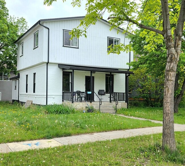 property at 829-829 Sherwood St