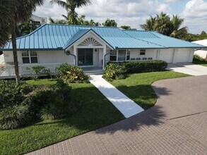 207 Xanadu Pl in Jupiter, FL - Building Photo - Building Photo