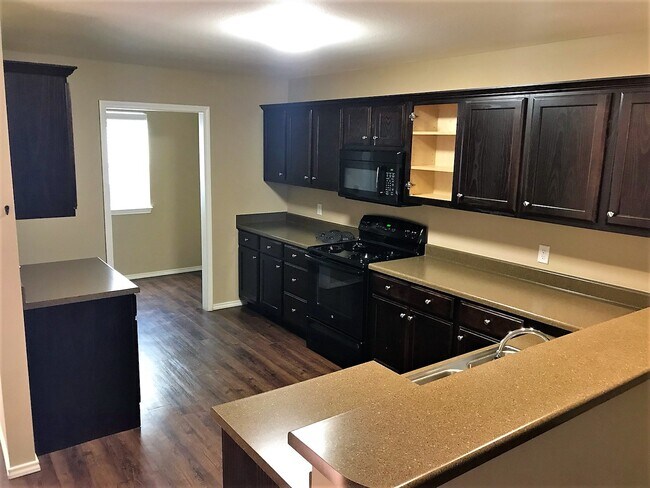 4220 Castlegate Dr, Unit 4220