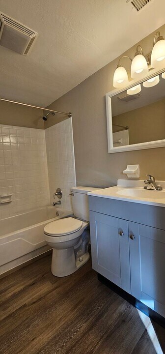 4420 Flowerdale Ave in Kettering, OH - Building Photo