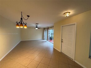 10998 Mainsail Dr in Hollywood, FL - Building Photo - Building Photo