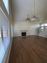 903 Meadowhawk Dr in Vacaville, CA - Building Photo - Building Photo