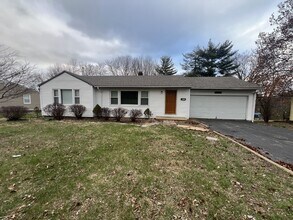 613 Plantmore Dr in Ferguson, MO - Building Photo - Building Photo