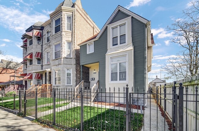 property at 5747 S Princeton Ave