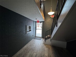 24325 Detroit Rd in Westlake, OH - Building Photo - Building Photo