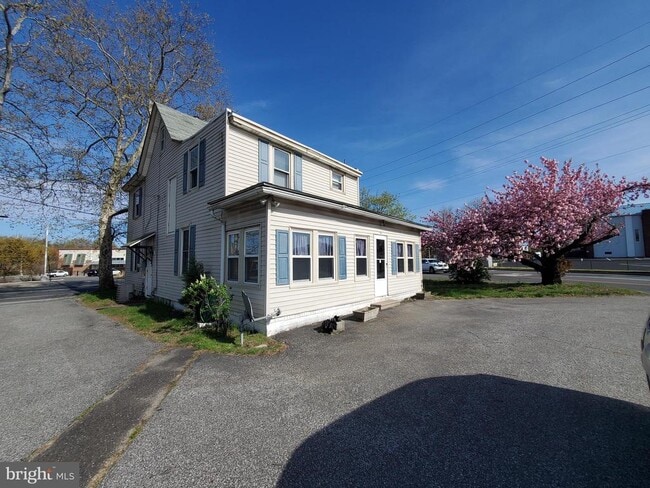 property at 191 W Cohawkin Rd