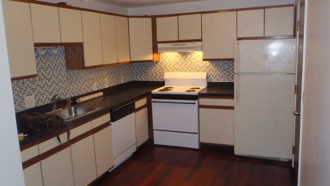 property at 1129 N Shore Rd