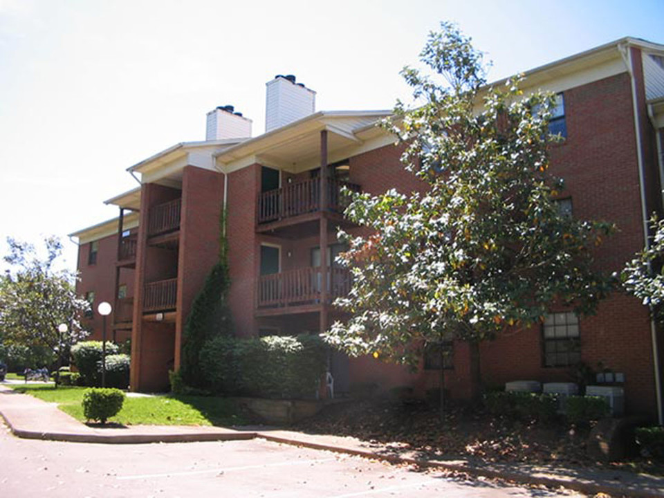 Allison Heights Apartment Community in Lexington, KY - Building Photo