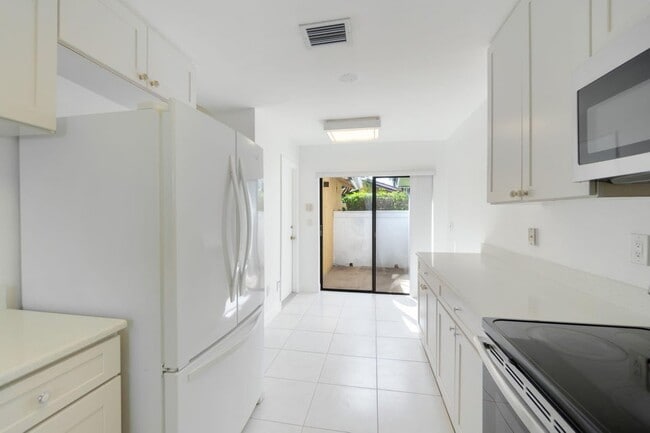 property at 6090 Aloma Ln