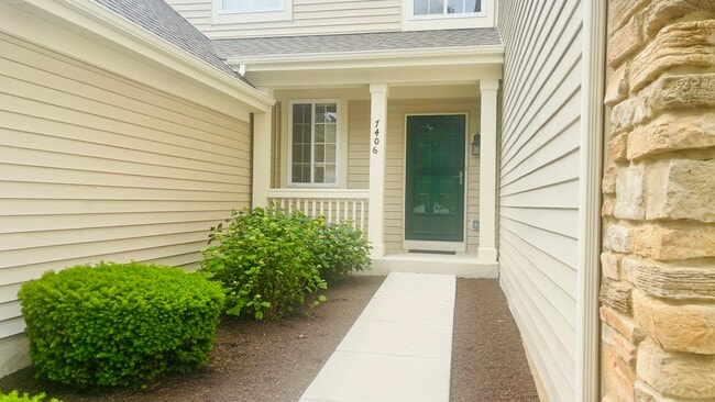 7406 Chucks Way, Unit 7406 in Loves Park, IL - Building Photo - Building Photo