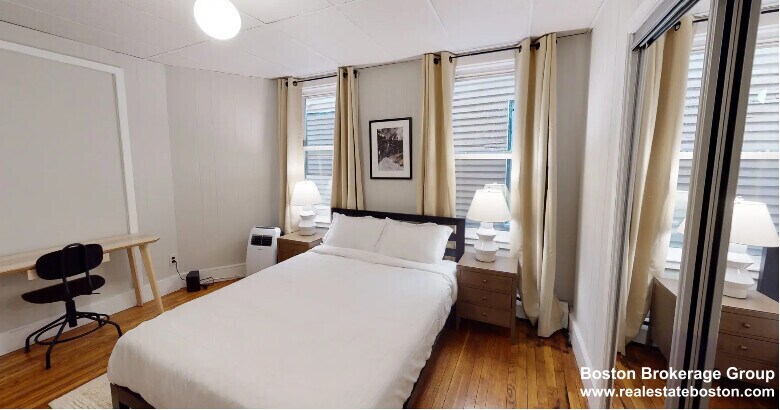823 Dorchester Ave, Unit #2 in Boston, MA - Foto de edificio