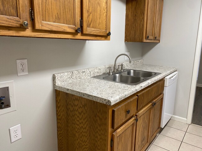 40 Sta Les Cv, Unit 3 in Jackson, TN - Building Photo - Building Photo