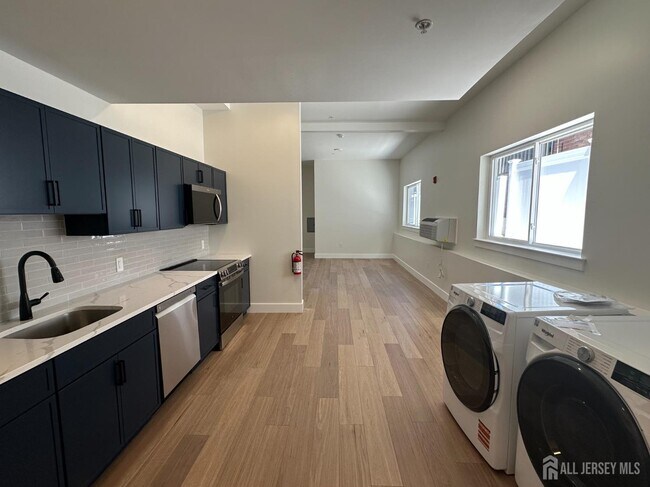 213 French St in New Brunswick, NJ - Building Photo - Building Photo