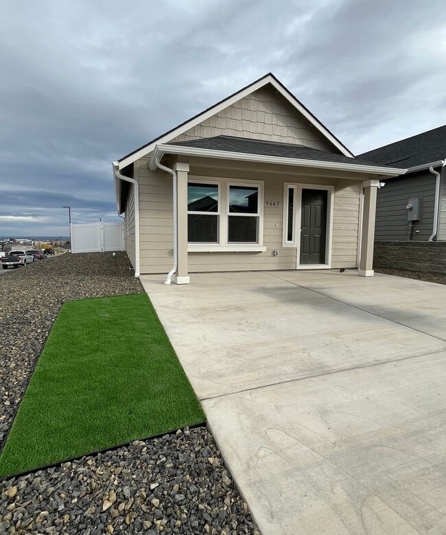 property at 3667 S Quay St