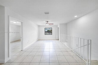 1283 W 42nd St in Hialeah, FL - Building Photo - Building Photo