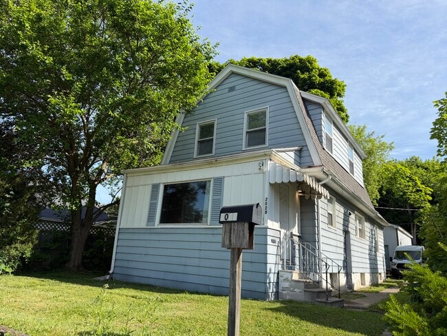 property at 2028 Joliet St