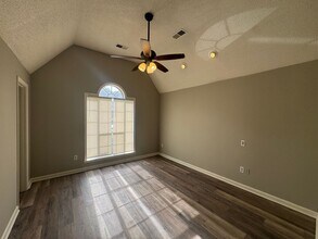 615 W Ashley Glen Cir in Memphis, TN - Building Photo - Building Photo