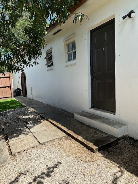 230 SW 51st Ave, Unit 1 in Coral Gables, FL - Building Photo - Building Photo