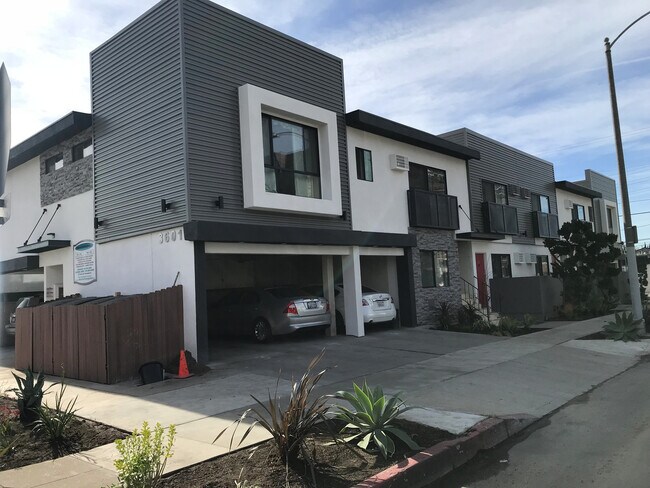 3601 Keystone Av, Unit 2