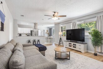 427 Holly Ave in Jacksonville, FL - Building Photo - Building Photo