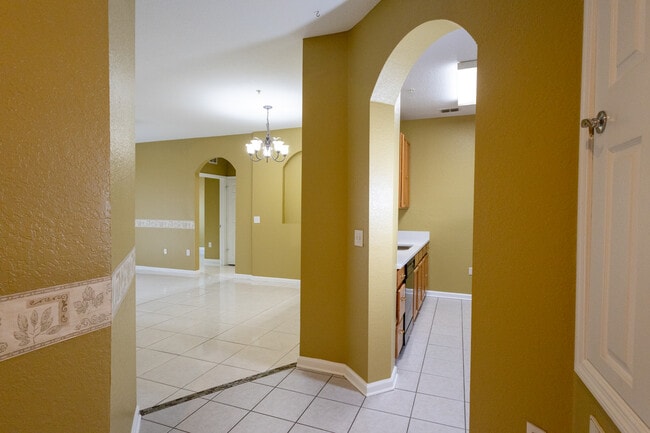 6240 Contessa Dr, Unit 101 Contessa in Orlando, FL - Building Photo - Building Photo