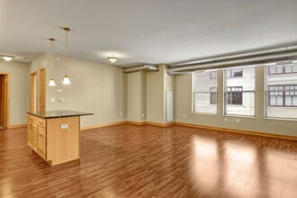 Lofts at Farmers Market in St. Paul, MN - Foto de edificio - Building Photo