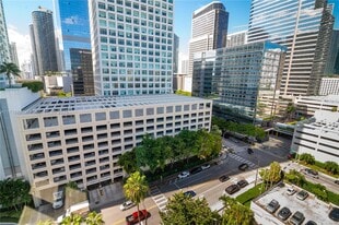 825 Brickell Bay Dr, Unit 1151 in Miami, FL - Building Photo