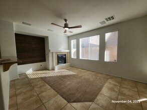 6147 Pine Banks Ct in Las Vegas, NV - Building Photo - Building Photo