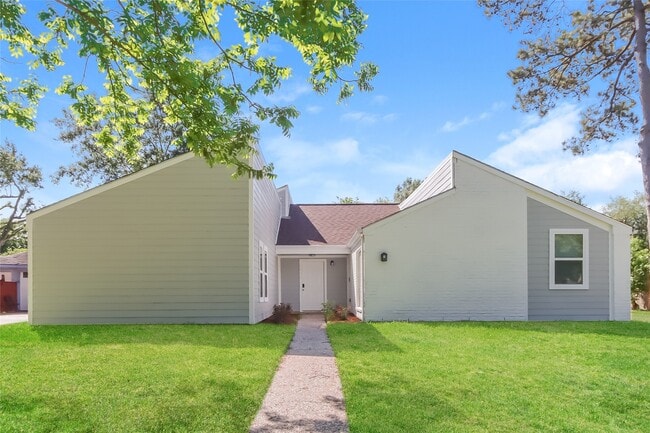 property at 1911 Hamlin Valley Dr