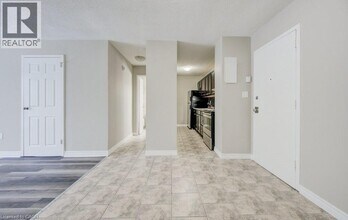 930 Eagle St N in Cambridge, ON - Building Photo - Building Photo