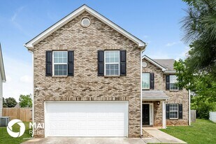 1931 Simmons Ln in Hampton, GA - Building Photo