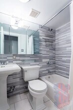 290 W 12th St in New York, NY - Foto de edificio - Building Photo