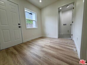 1333 Oak St in Santa Monica, CA - Building Photo - Building Photo