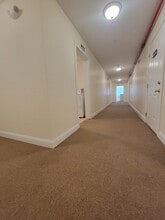 20 W Rosseter St in Brockton, MA - Building Photo - Building Photo