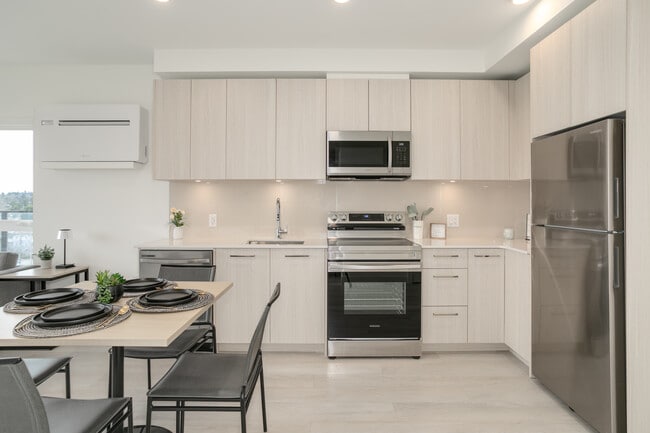 University Heights in Victoria, BC - Building Photo - Interior Photo