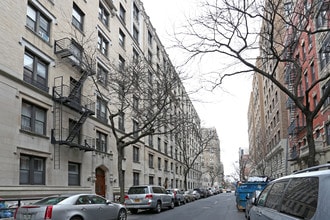 532 W 111th St in New York, NY - Foto de edificio - Building Photo