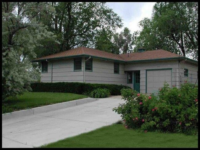 225 N Overland Trl, Unit down