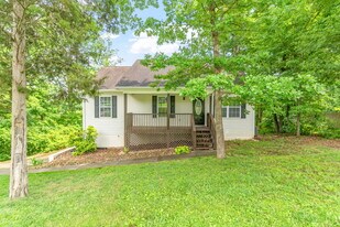 156 Finley Dr in Lenoir City, TN - Building Photo