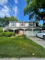 2163 Yorktown Dr in Ann Arbor, MI - Building Photo