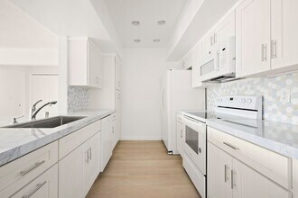 3335 Military Ave, Unit G in Los Angeles, CA - Building Photo - Building Photo